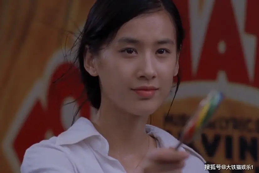 脸部比例异于常人的女明星_长脸女明星_长方形脸女明星