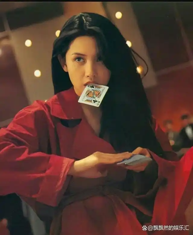 女神邱淑贞：嫁圈外富豪丈夫，婚后连生三女，如今女儿比她还漂亮