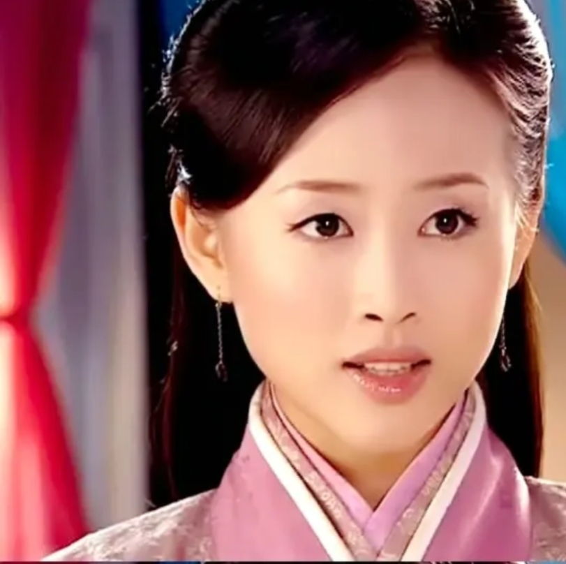单眼皮女明星_娱乐圈没有整容过_单眼皮美女演技
